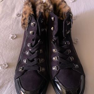 G by Guess fur lined cheetah print Booties